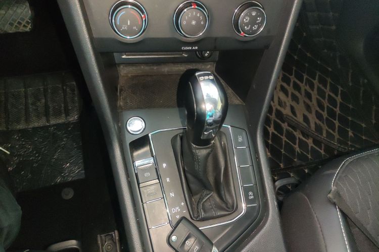 大众 途观L 2019款 330TSI 自动两驱风尚版 国V局部细节18