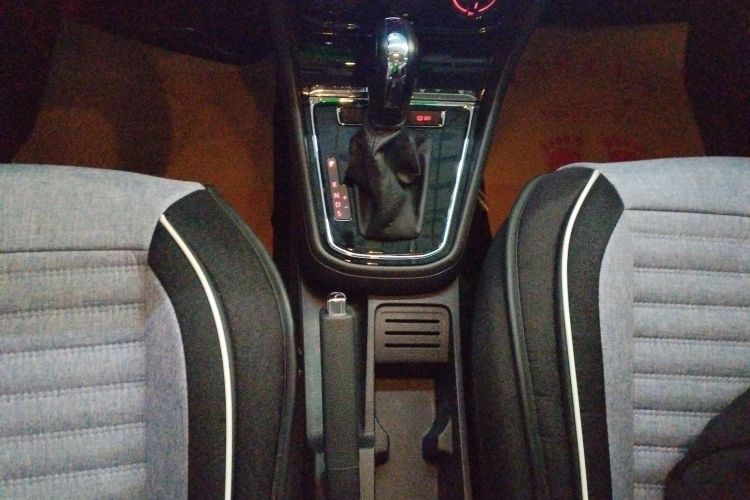 大众 2019款 改款 宝来·传奇 1.5L 自动时尚型 国VI局部细节18