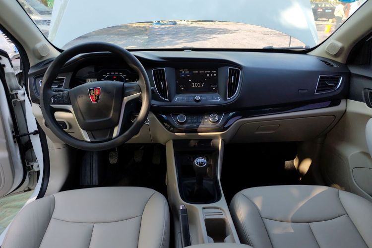 荣威360 2015款 1.5L 手动豪华版中控内饰7002