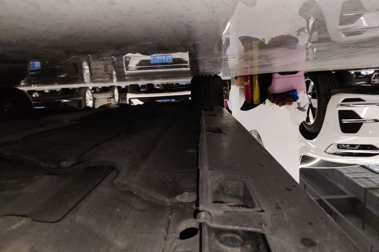 本田 思域 2021款 HATCHBACK 220TURBO CVT潮酷控局部细节9001