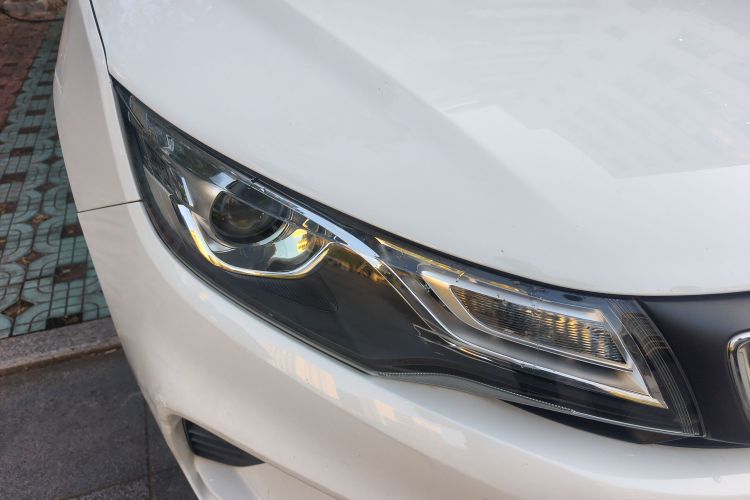 吉利汽车 帝豪GL 2018款 1.8L DCT精英智联型车身外观8