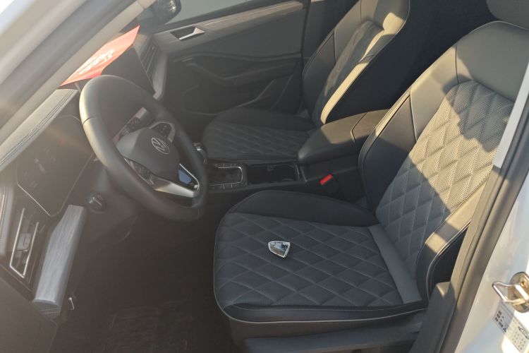 大众 速腾 2023款 300TSI DSG超越版中控内饰19