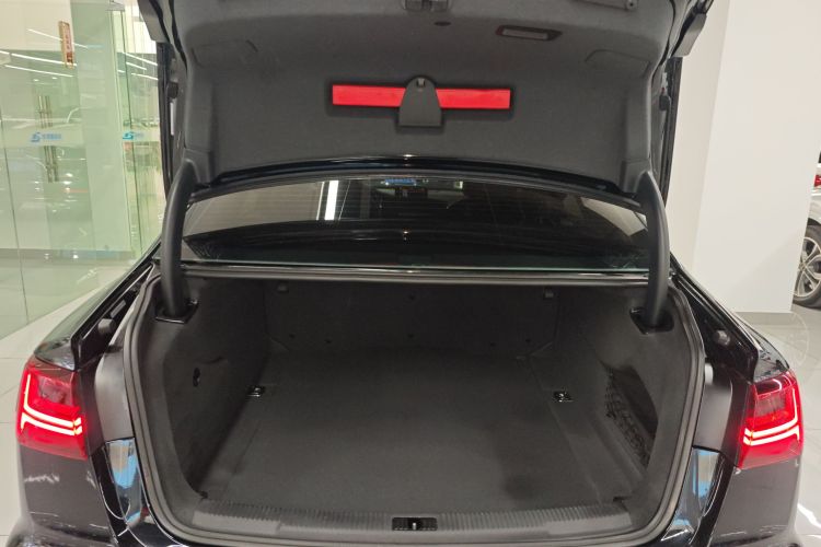 奥迪A6L 2017款 45 TFSI quattro 运动型机舱底盘23