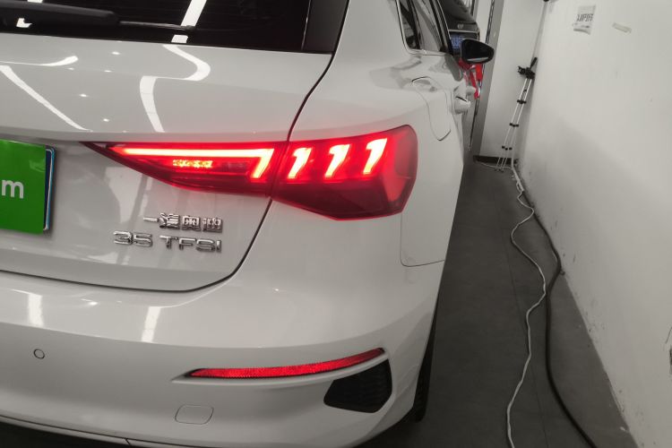 奥迪A3 2021款 Sportback 35 TFSI 时尚致雅型车身外观9
