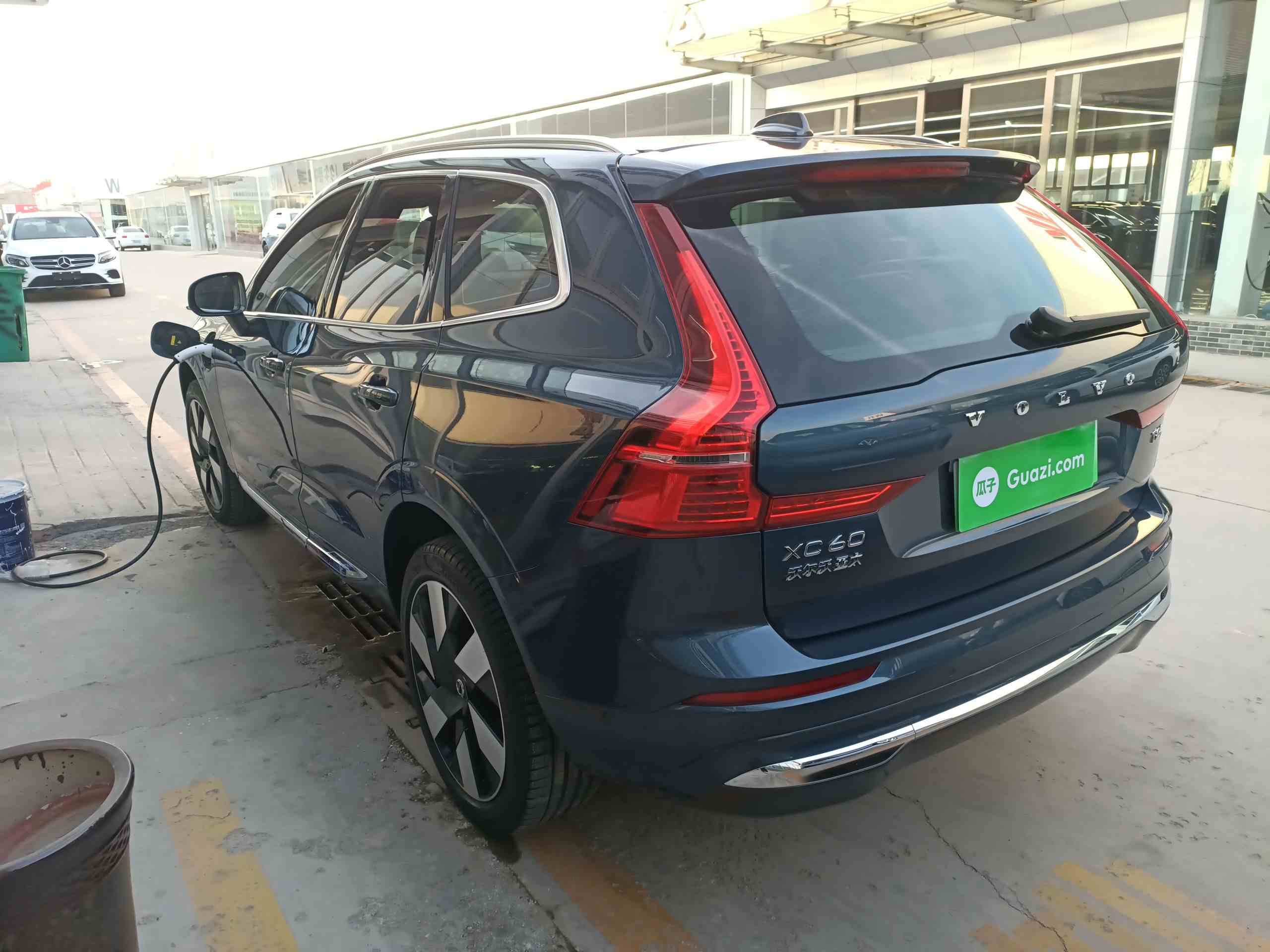 沃尔沃XC60新能源 2025款 插电式混动 长续航四驱智雅豪华版(4)