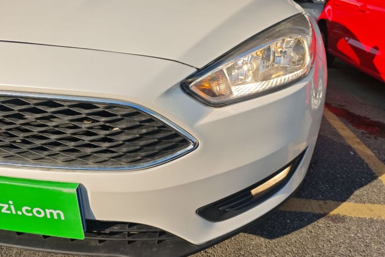 福特 福克斯 2018款 两厢经典 1.6L 自动风尚型智行版局部细节36