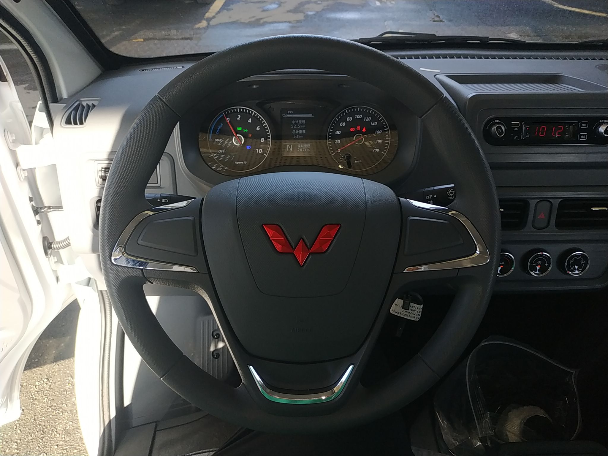 五菱汽车 五菱扬光 2024款 300KM 舒适型客车版 75kW