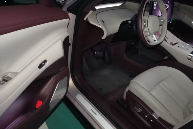 小米汽车 小米YU7 2025款 超长续航高性能四驱Max版中控内饰20