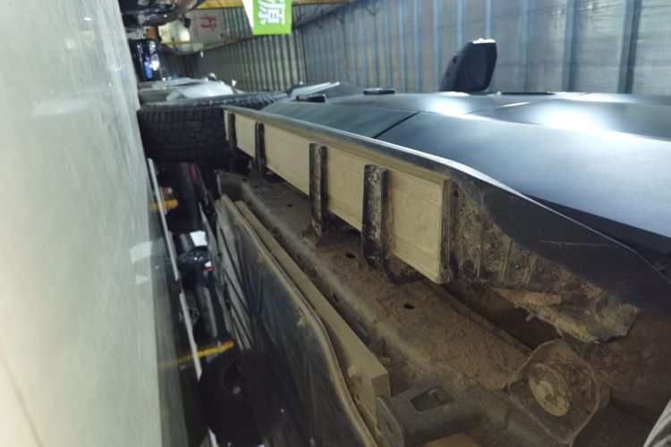 猛士917 2023款 纯电基础版局部细节9002