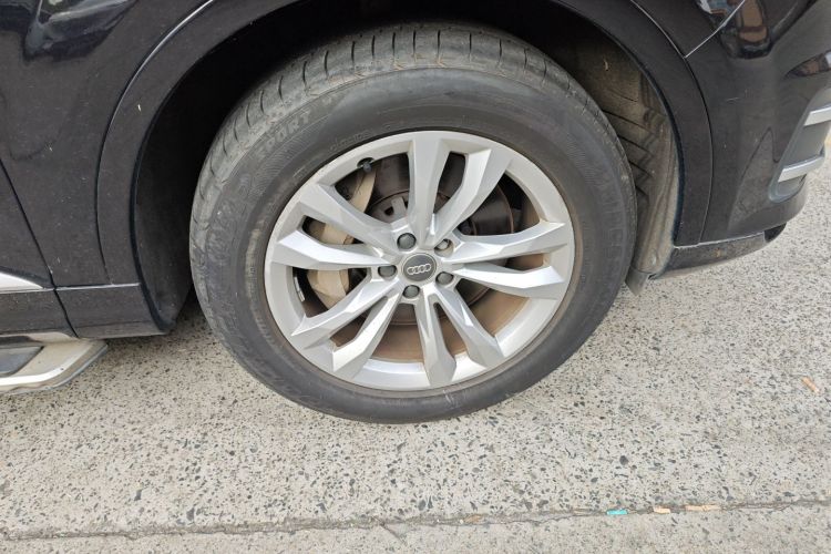 奥迪Q7 2016款 40 TFSI 舒适型车身外观6007