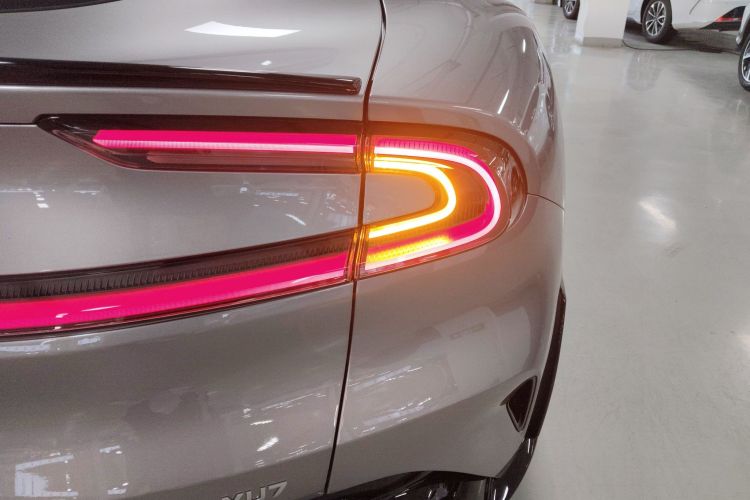 小米汽车 小米YU7 2025款 超长续航后驱版车身外观6006