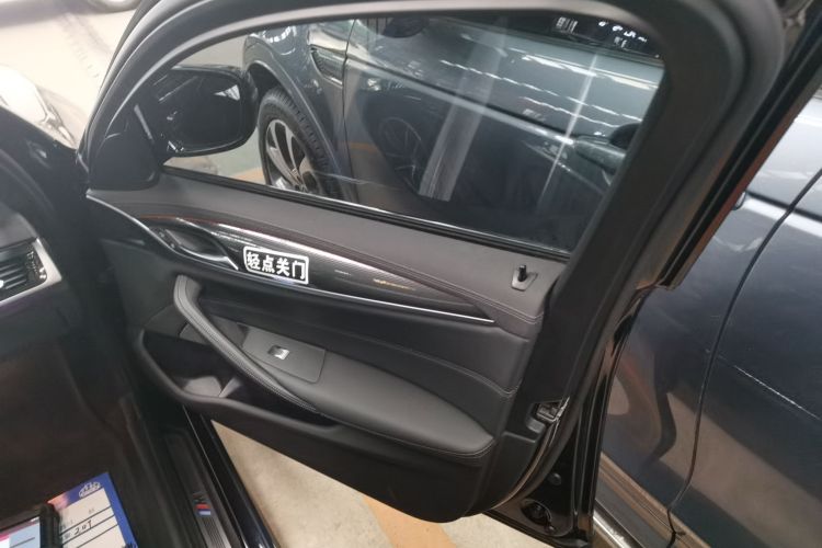 宝马5系(进口) 2022款 改款二 525i M运动套装中控内饰42