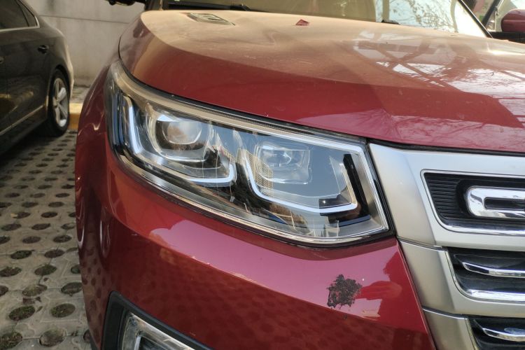 长安CS95 2017款 2.0T 四驱智劲版车身外观8