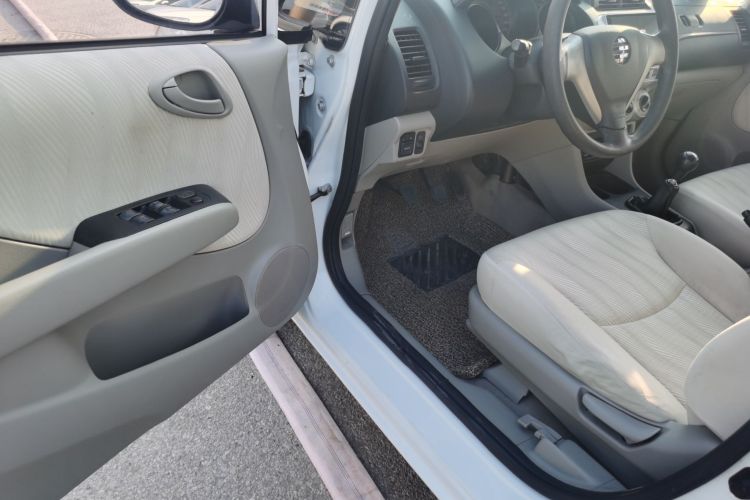 理念S1 2014款 1.3L 手动舒适版中控内饰20