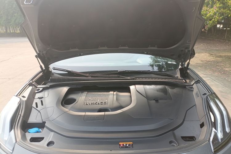 领克06 2023款 Remix 1.5T 劲Halo机舱底盘24