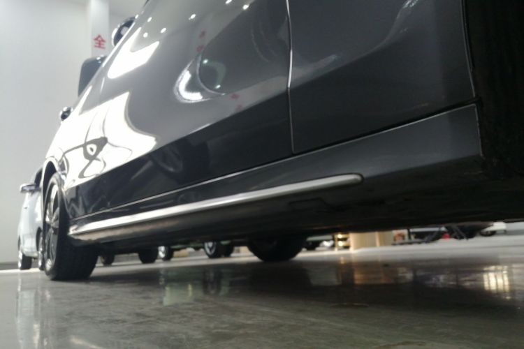 奔驰C级 2020款 改款 C 200 L 时尚型运动版局部细节9001