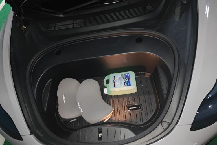 特斯拉 Model 3 2022款 后轮驱动版局部细节24