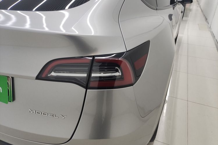特斯拉 Model Y 2022款 长续航全轮驱动版车身外观6006