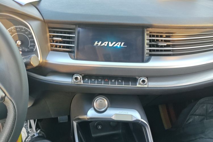 哈弗H6 2017款 红标 2.0T 自动两驱智尚型中控内饰16