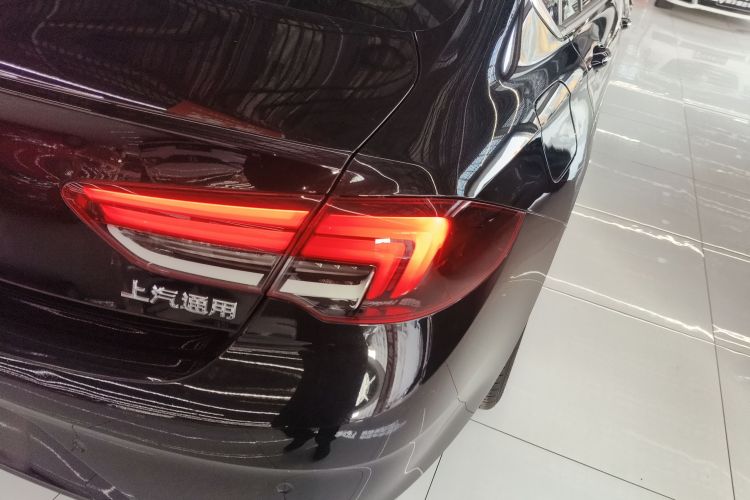 别克 君威 2023款 652T 智享型车身外观9