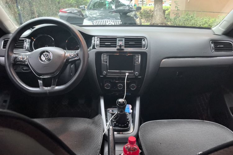 大众 速腾 2018款 1.6L 手动舒适型中控内饰12