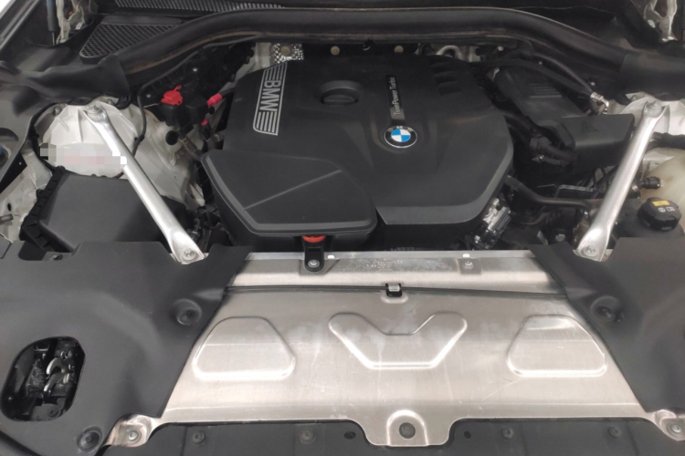 宝马X4 2019款 xDrive25i M运动套装机舱底盘24