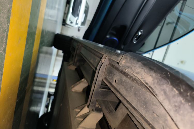 理念 广汽本田VE-1 2020款 豪华版机舱底盘30