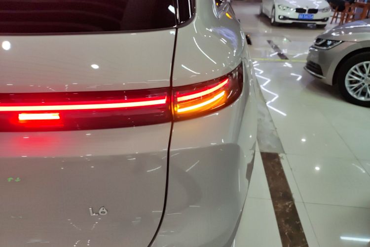 理想汽车 理想L6 2024款 Max车身外观9