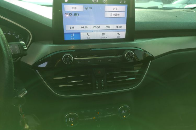 福特 福克斯 2019款 两厢 EcoBoost 180 自动锋潮型局部细节16