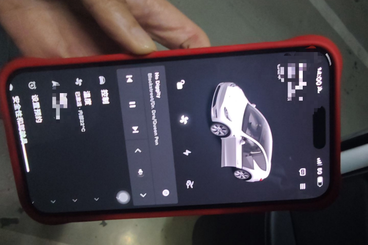 特斯拉 Model Y 2022款 后轮驱动版中控内饰7001