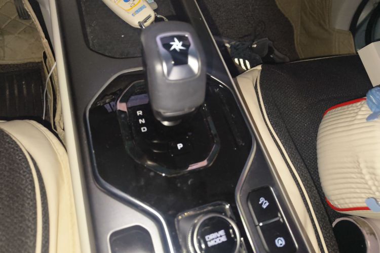 吉利汽车 吉利icon 2023款 1.5TD 巧克力醇臻版中控内饰18