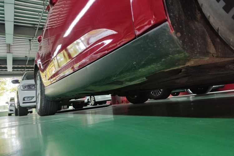 福特 福克斯 2017款 两厢 1.6L 自动风尚型智行版机舱底盘29