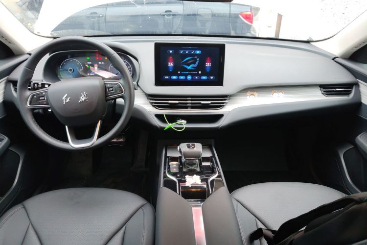 红旗E-QM5 2023款 620km PLUS中控内饰7002