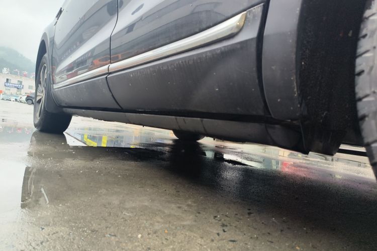 红旗HS5 2019款 2.0T 智联旗享版局部细节9002