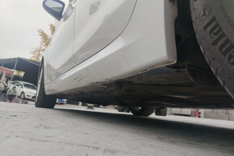 宝马1系 2021款 改款 120i M运动曜夜版局部细节9002