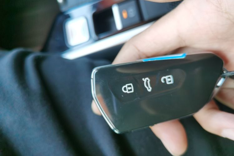 大众 帕萨特 2025款 Pro 380TSI 星空龙尊版中控内饰11