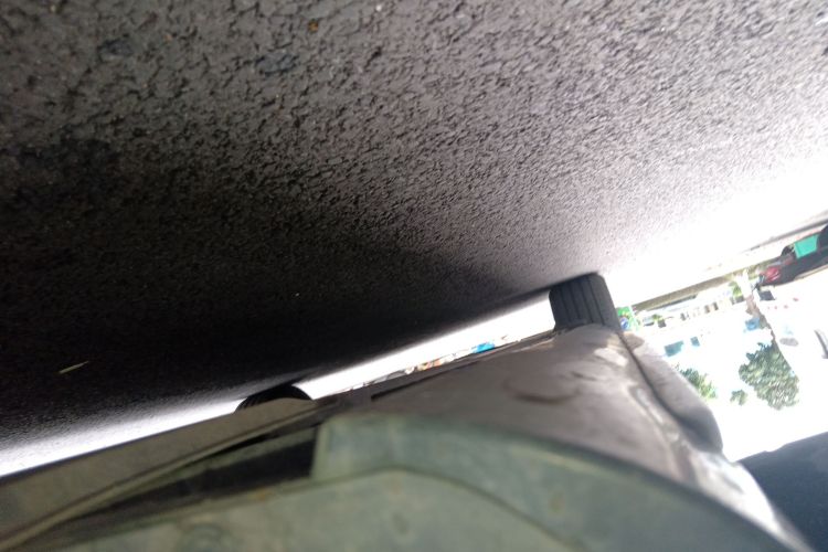 奔驰E级 2020款 改款 E 300 L 运动时尚型局部细节9001