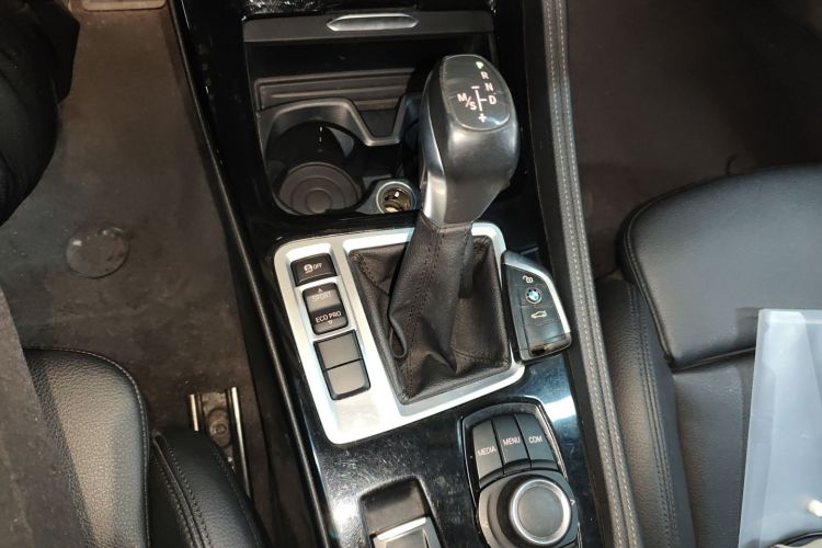 宝马1系 2018款 118i 运动型局部细节18