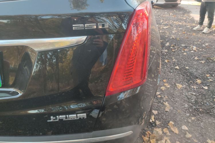 凯迪拉克XT5 2016款 25T 豪华型车身外观9