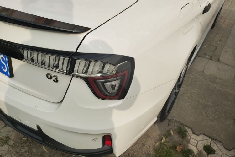 领克03 2021款 2.0TD 自动劲 冠军版车身外观9