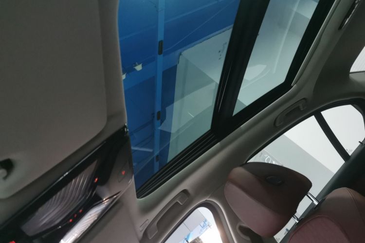 宝马3系 2023款 325Li M运动曜夜套装局部细节22