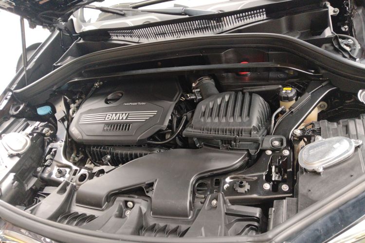 宝马X1 2020款 sDrive20Li 时尚型机舱底盘24