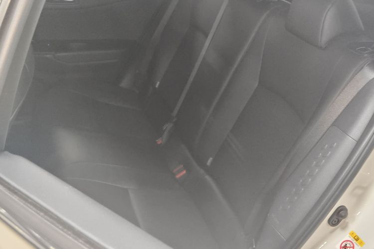 丰田C-HR 2020款 2.0L 领先版中控内饰21