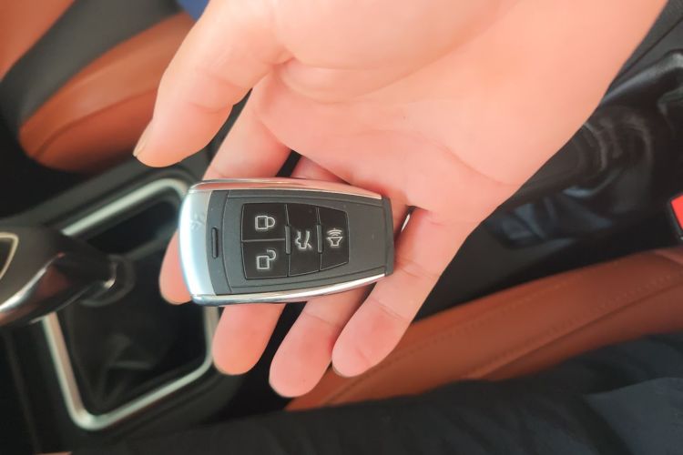 北汽威旺M50F 2017款 1.5L 舒适型中控内饰7001