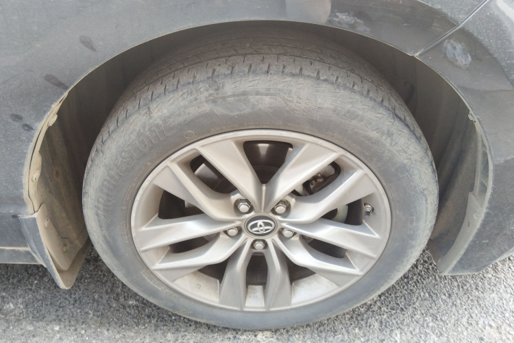 丰田 亚洲龙 2021款 2.5L 豪华版车身外观10