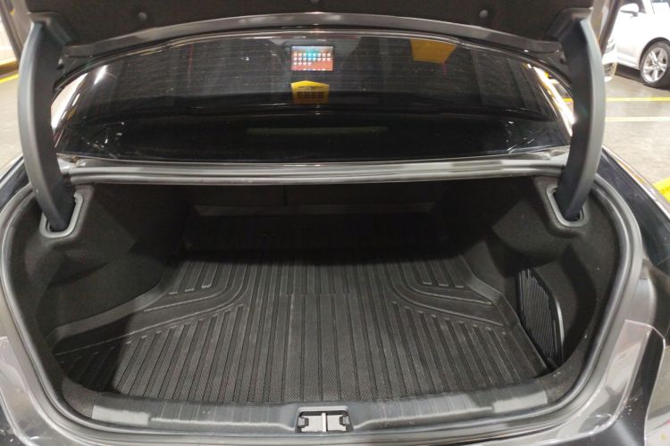 领克03 2023款 2.0TD DCT劲Pro机舱底盘23