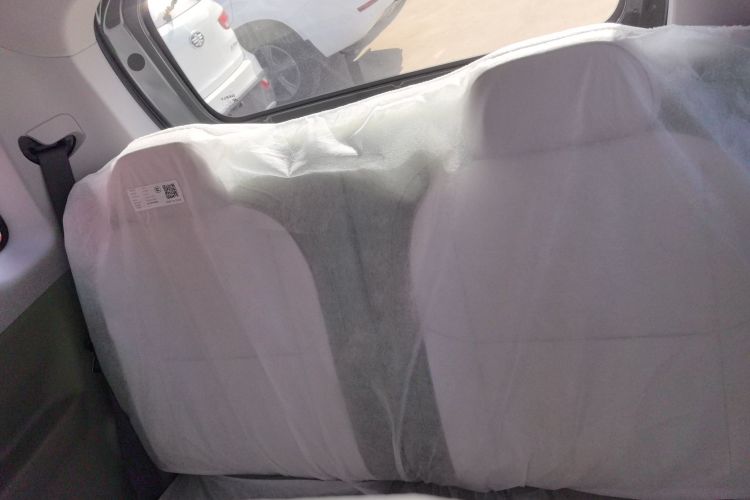 吉利银河 2025款 210km 熊猫骑士中控内饰21