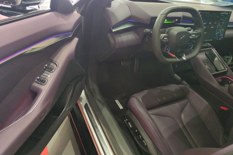 小鹏P7 2025款 702 长续航 Ultra中控内饰7003