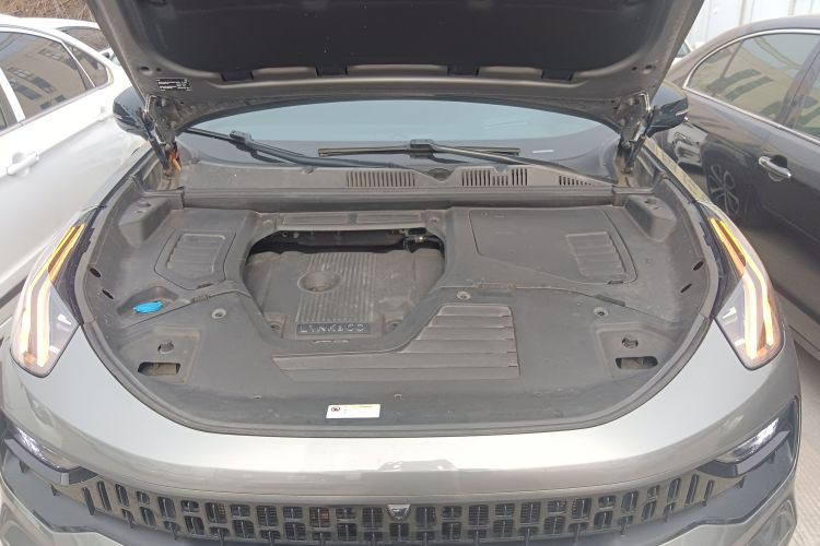 领克05 2020款 2.0TD 四驱劲Halo机舱底盘24