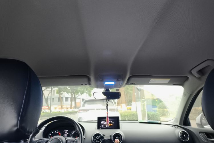 奥迪A3 2018款 30周年年型 Limousine 35 TFSI 进取型中控内饰22